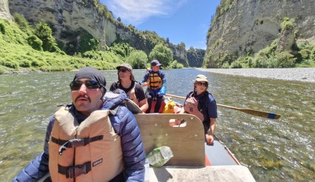 Gardiner whanau Rangitikei rafting Dec 25 LH 44