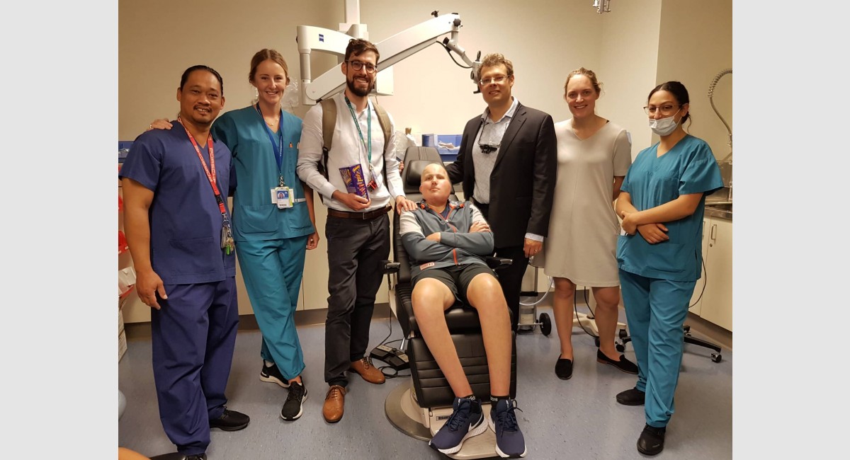 Surgical team and Rory final day low res